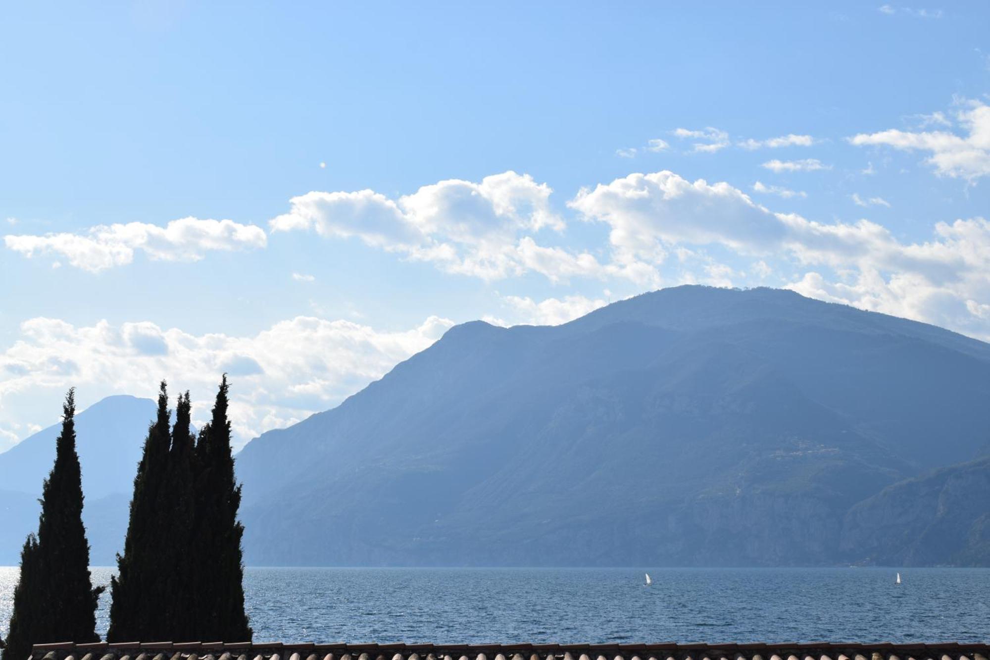 Albergo Al Pescatore Brenzone sul Garda Ngoại thất bức ảnh