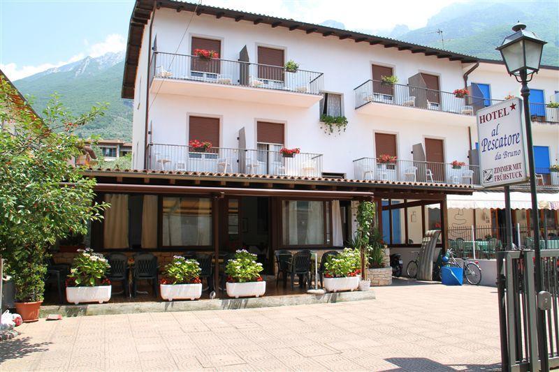 Albergo Al Pescatore Brenzone sul Garda Ngoại thất bức ảnh