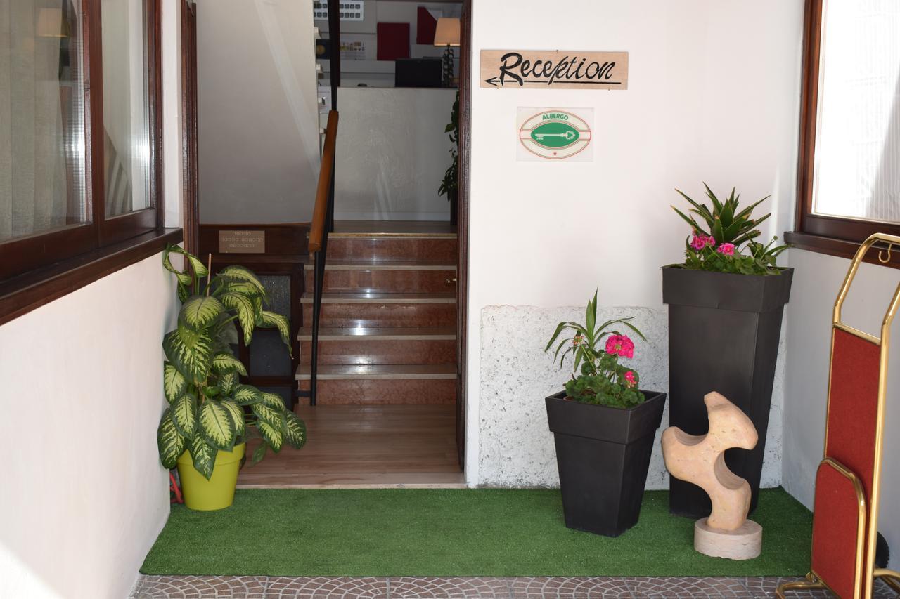 Albergo Al Pescatore Brenzone sul Garda Ngoại thất bức ảnh