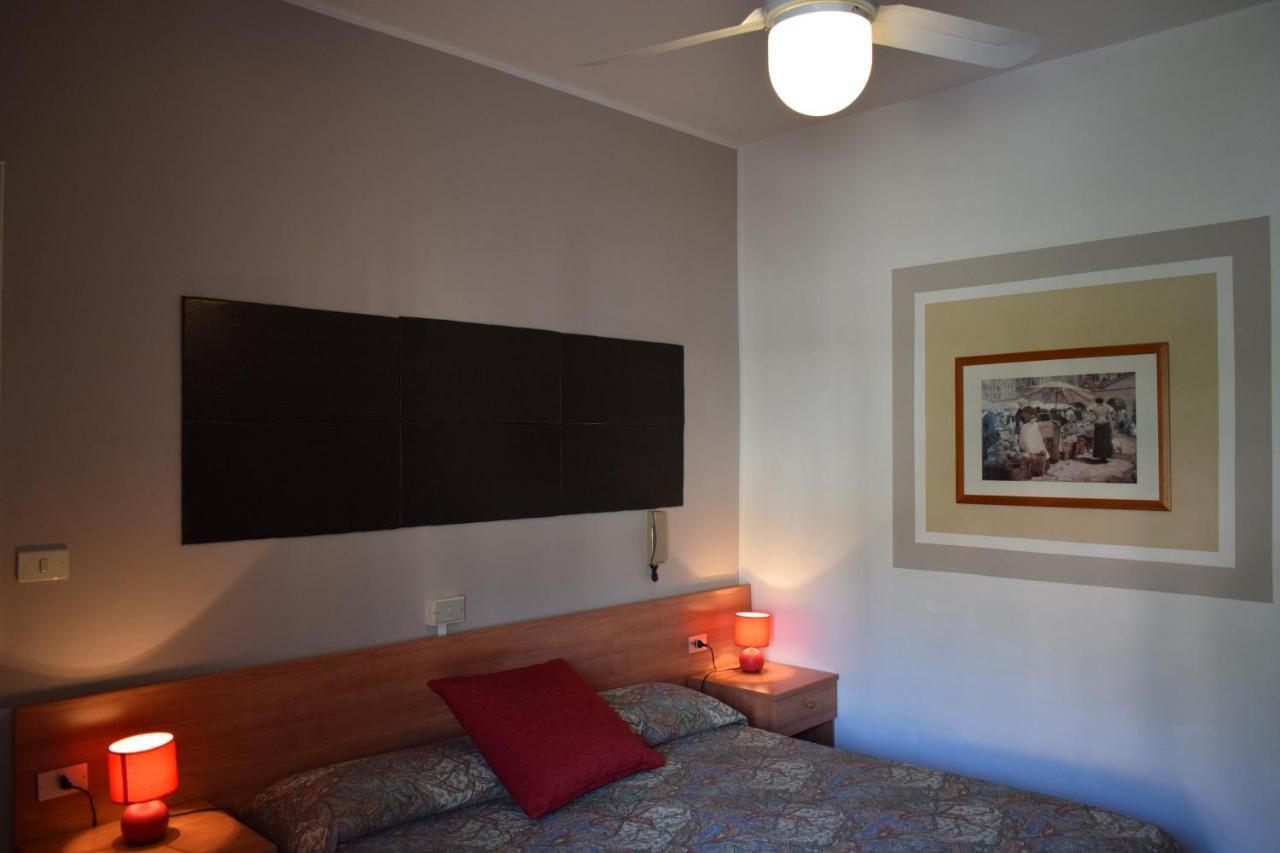 Albergo Al Pescatore Brenzone sul Garda Ngoại thất bức ảnh