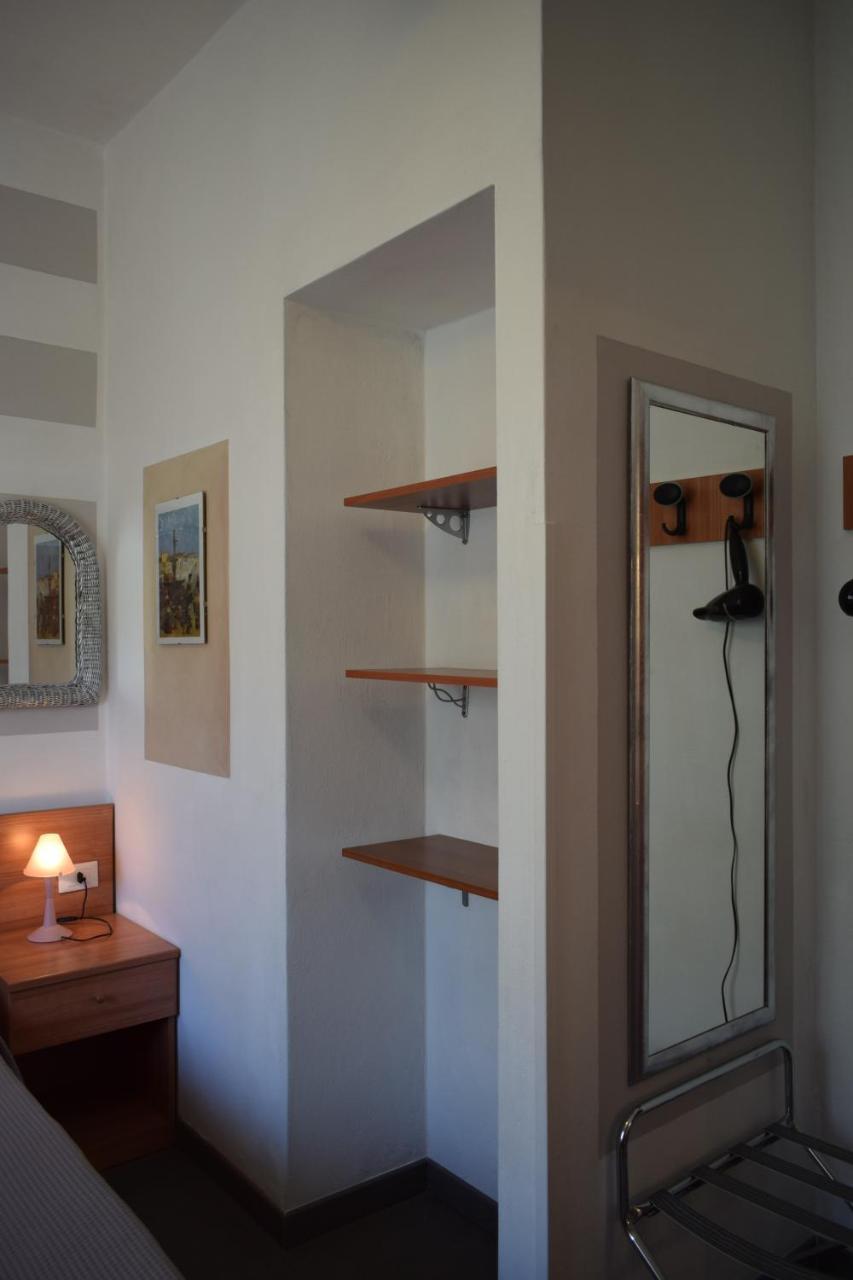 Albergo Al Pescatore Brenzone sul Garda Ngoại thất bức ảnh