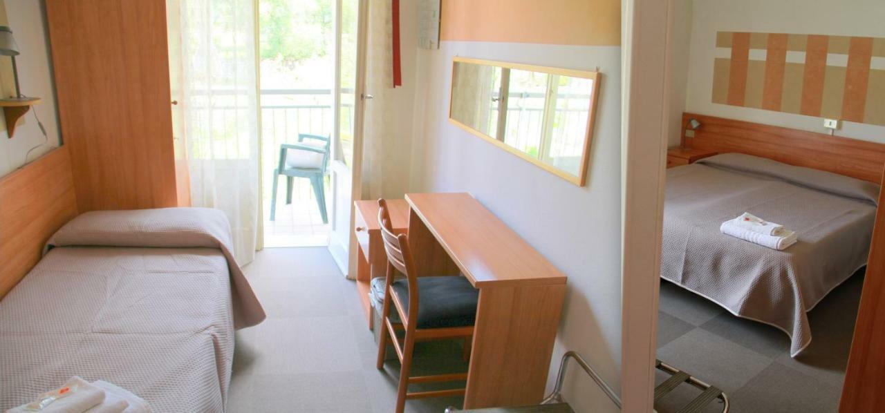 Albergo Al Pescatore Brenzone sul Garda Ngoại thất bức ảnh